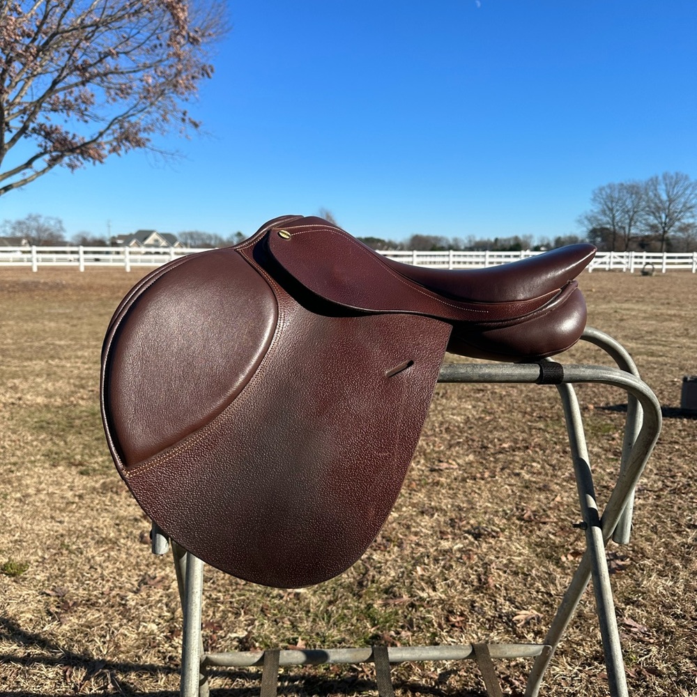 16.5” hdr advantage comes with black leathers